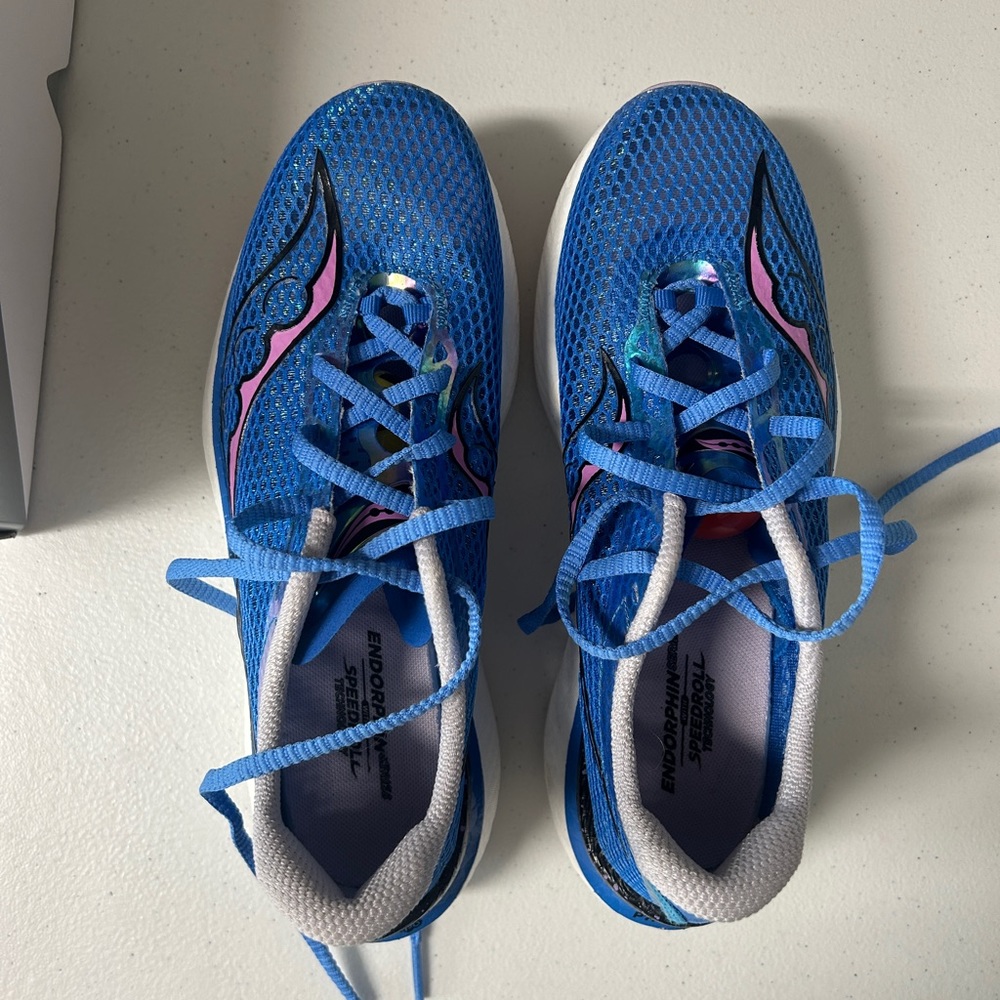 Women’s Saucony shoes